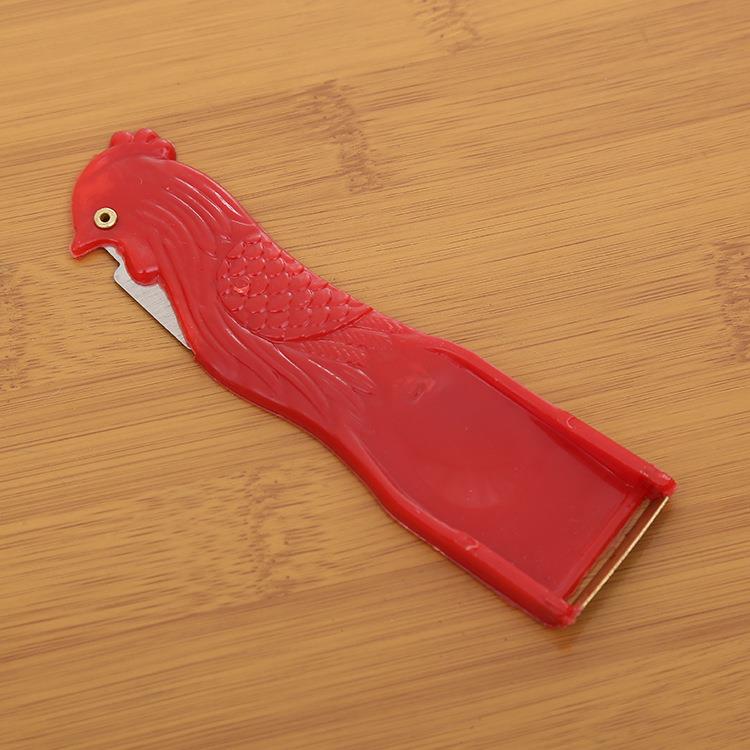 One-dollar store household chick-shaped fruit peeler, melon