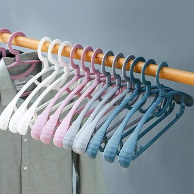 Plastic wide shoulder hangers for home use, leaving no marks