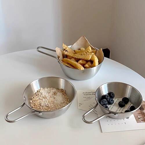 Korean-style INS stainless steel condiment bowl with handle,