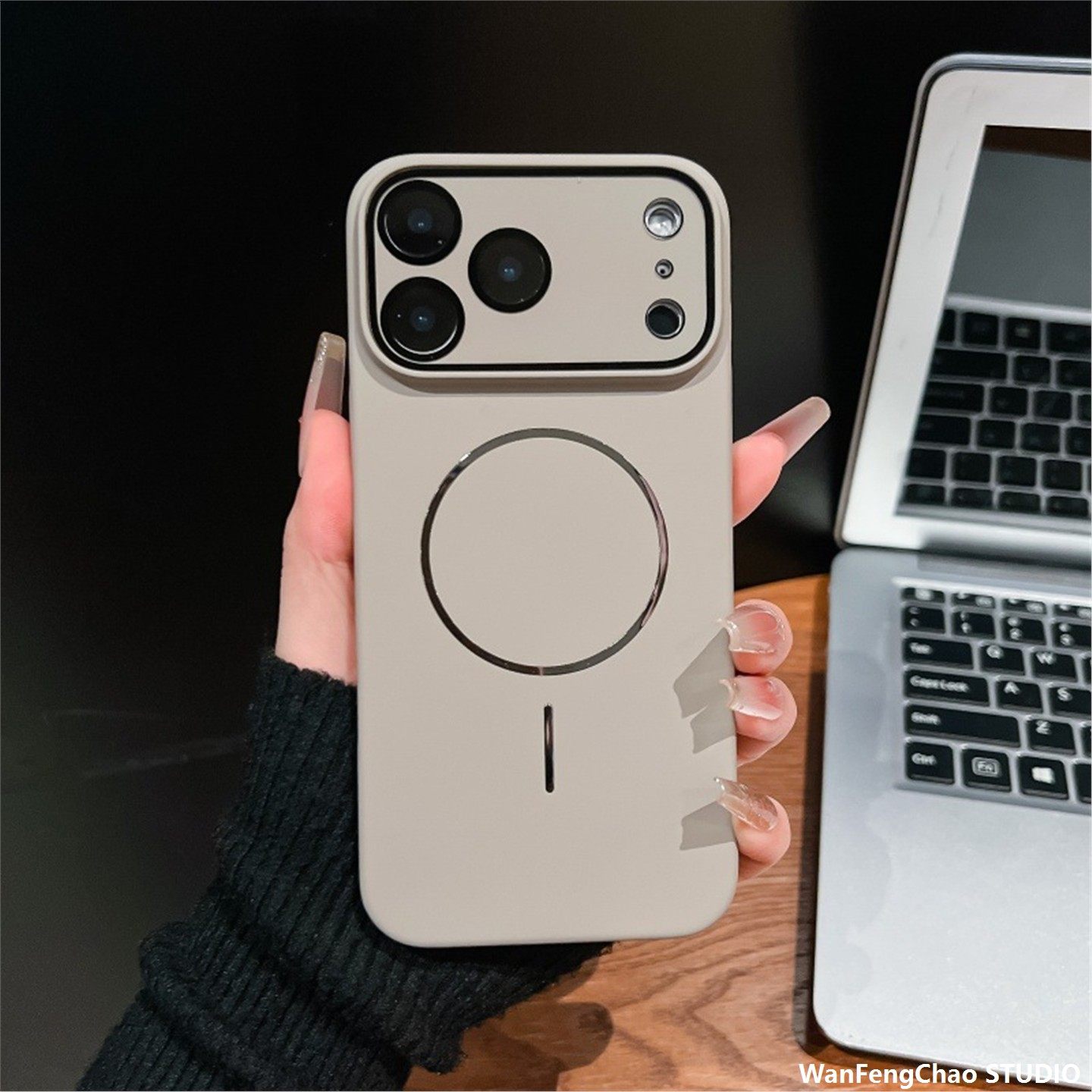 跨境适用17PROMAX肤感磁吸纯色手机苹果16高级纯色保护套