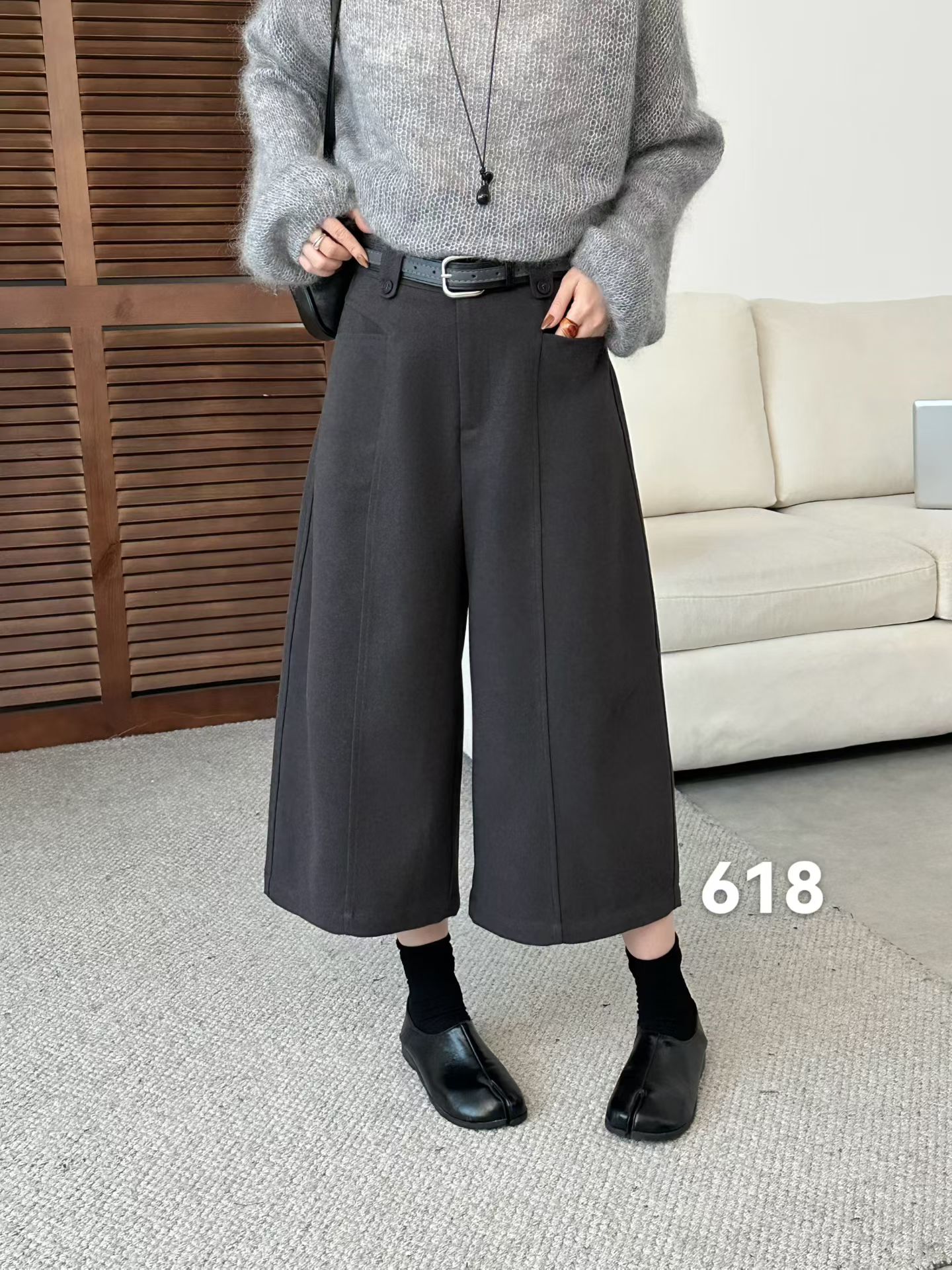 深灰色八分裤子女2026秋季新款韩版休闲宽松弯刀裤西装阔腿裤潮