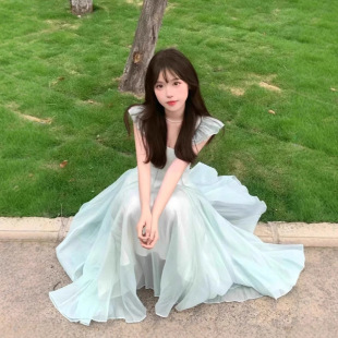 法式高级氛围感气质超仙连衣裙女夏季新款海边显瘦收腰设计仙女裙