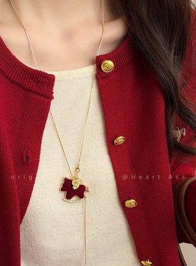 红色小马吊坠项链女款小众高级感长款毛衣链2025新款日常百搭配饰