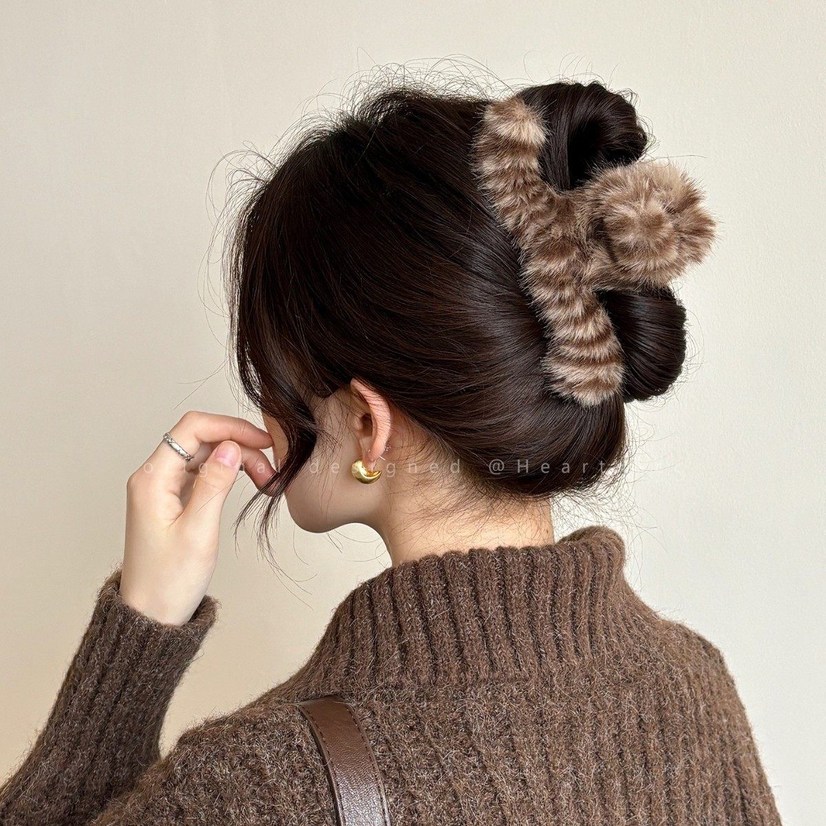 秋冬高级感毛绒豹纹抓夹女后脑勺盘发大号鲨鱼夹外出百搭发夹头饰,饰品/流行首饰/时尚饰品新,民族风发饰,淘宝优惠券,粉丝福利购,淘宝优惠卷