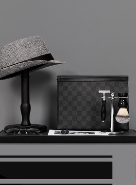 简约现代样板房衣帽间摆台样板间台面装饰套装男士爵士帽手拿包