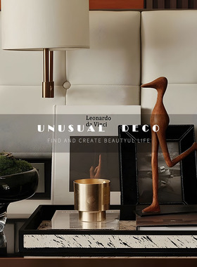 山海艺术现代轻奢样板间卧室床头柜装饰画尖嘴人组合摆件高级饰品