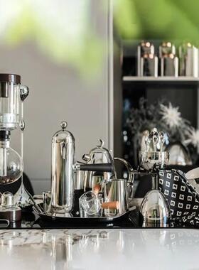 样板厨房岛台餐桌手工咖啡不锈钢壶亚克力托盘虹吸壶银蛋软装饰品