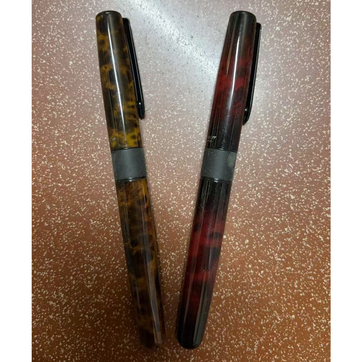 商务款签字笔中性笔复古