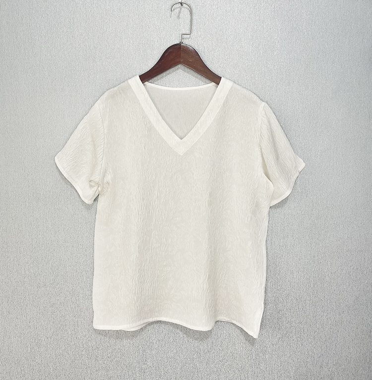 简单优雅v领真丝冠乐绉浮雕花纹短袖t恤 桑蚕丝宽松上衣女夏季