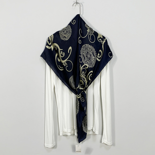 外贸订单 真丝乔其缎手工卷边印花大方巾 桑蚕丝大牌风格丝巾围巾