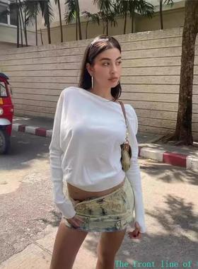 Sexy tight hot girl short sleeved top简约白色百搭斜领露肩显