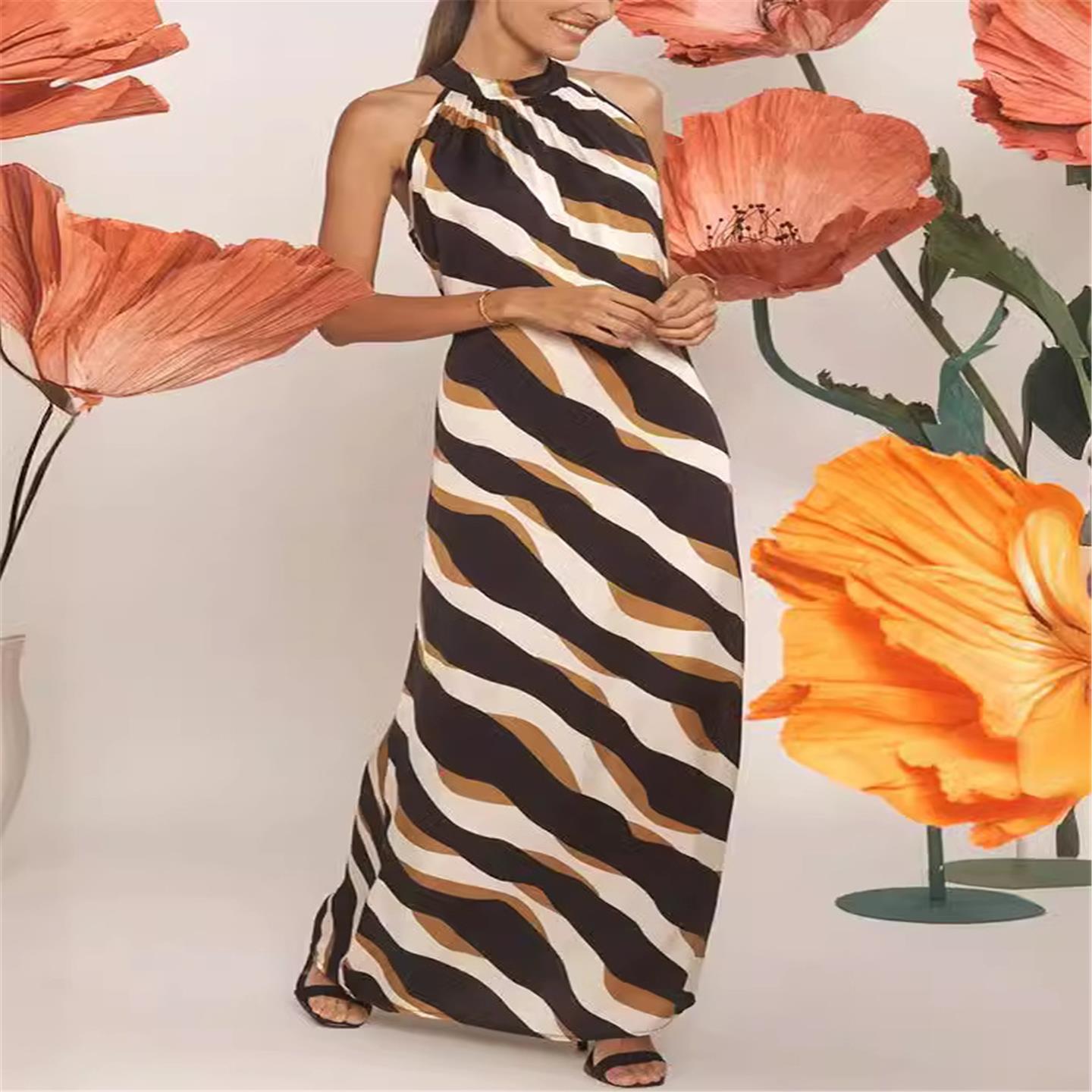 Sexy hollowed out beach vacation slim fit suspender dress源