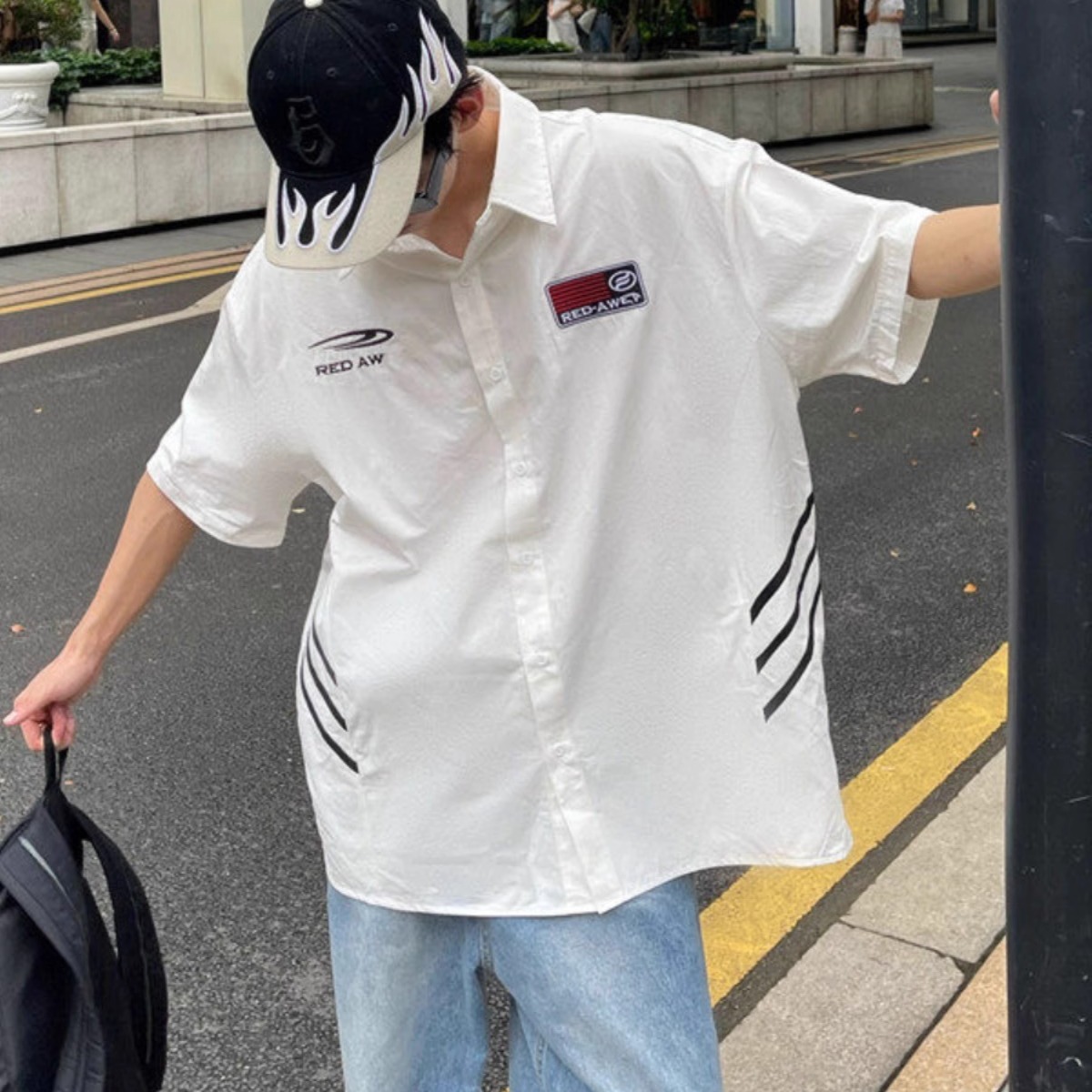 白色短袖衬衫男夏季薄款冰丝条纹半袖设计感小众美式潮牌痞帅衬衣