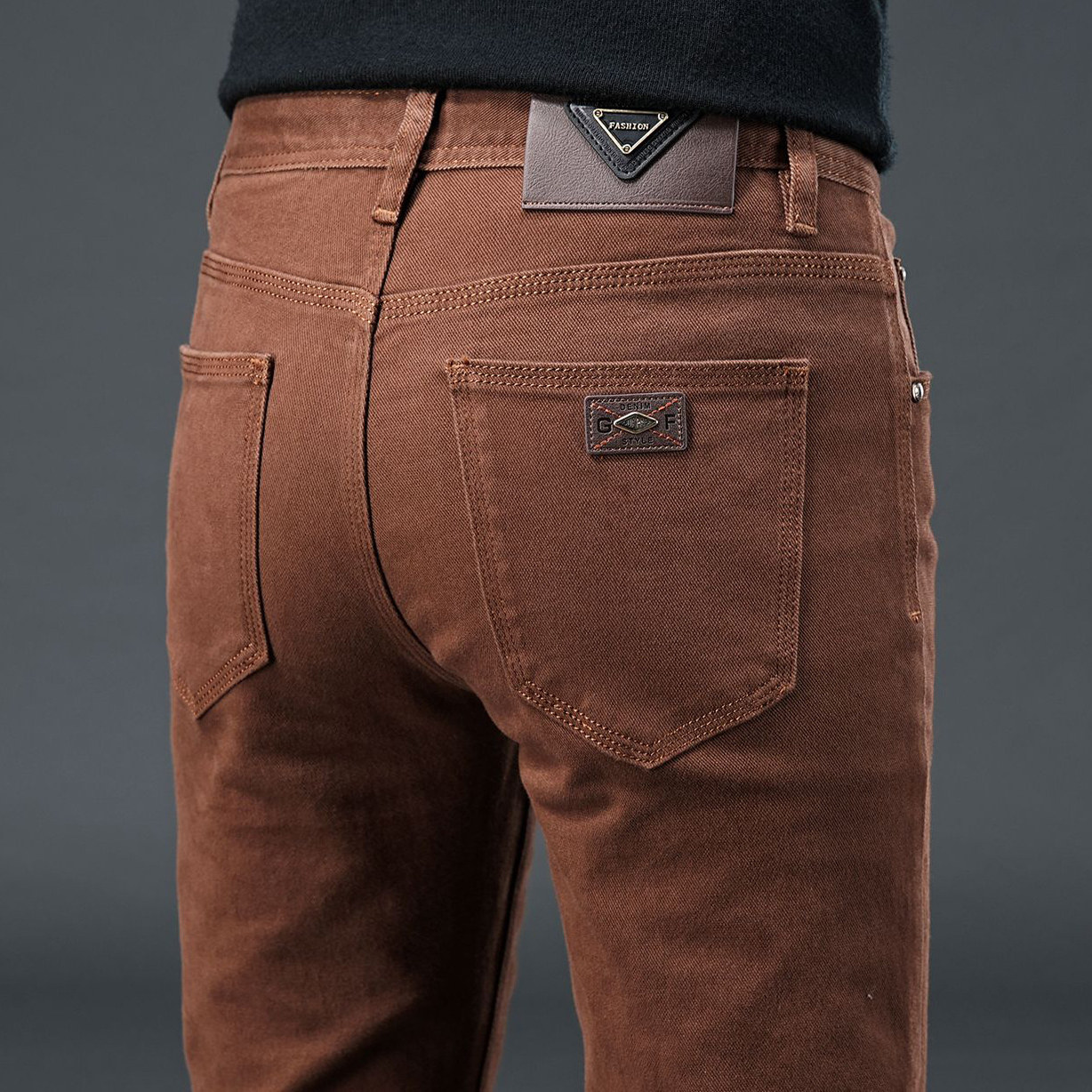 意大利高端咖色牛仔裤男潮牌2025秋冬新款修身小脚弹力百搭休闲裤