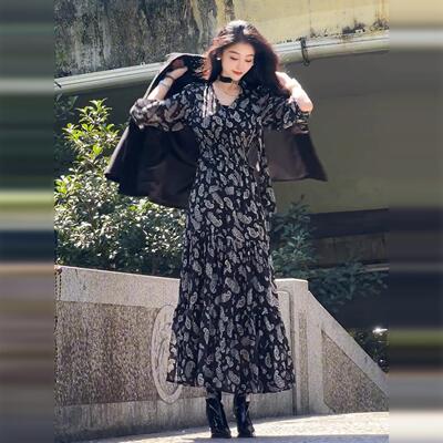 法式气质黑色碎花长袖连衣裙子女秋冬2025新款高级感收腰显瘦长裙