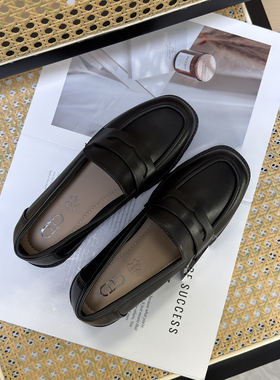 俄罗斯单  26春夏真皮乐福鞋女黑色平底外贸大码单鞋百搭小皮鞋女