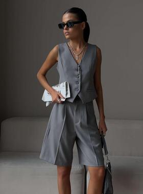 Vest shorts suit set 法式V领无袖马甲背心高腰直筒西装短裤套装