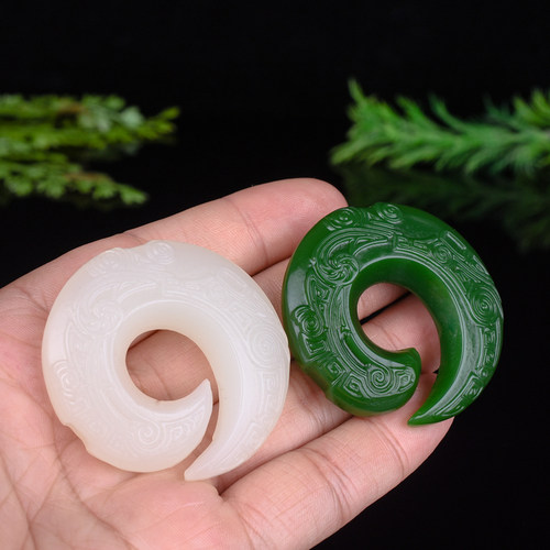 新疆和田白玉轮回时来运转吊坠男女款碧玉扭转乾坤玉坠平安扣项链