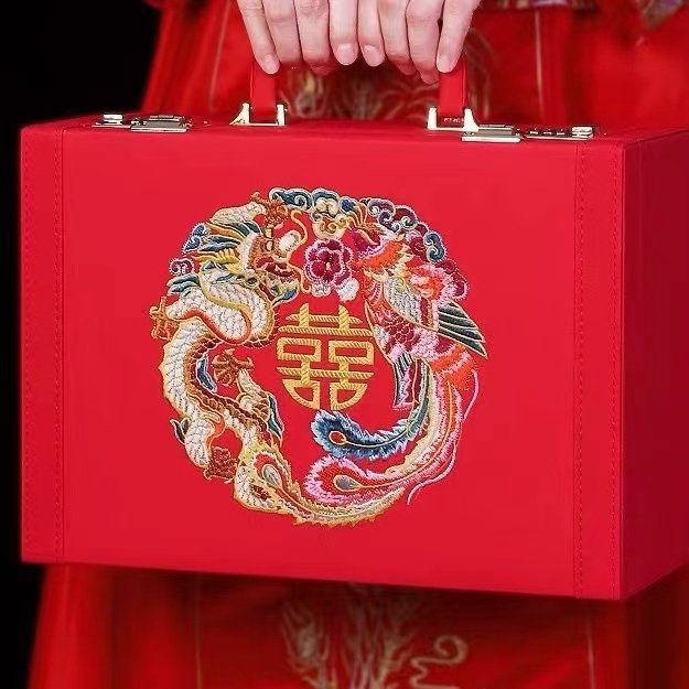 高档刺绣礼金箱彩礼盒图片