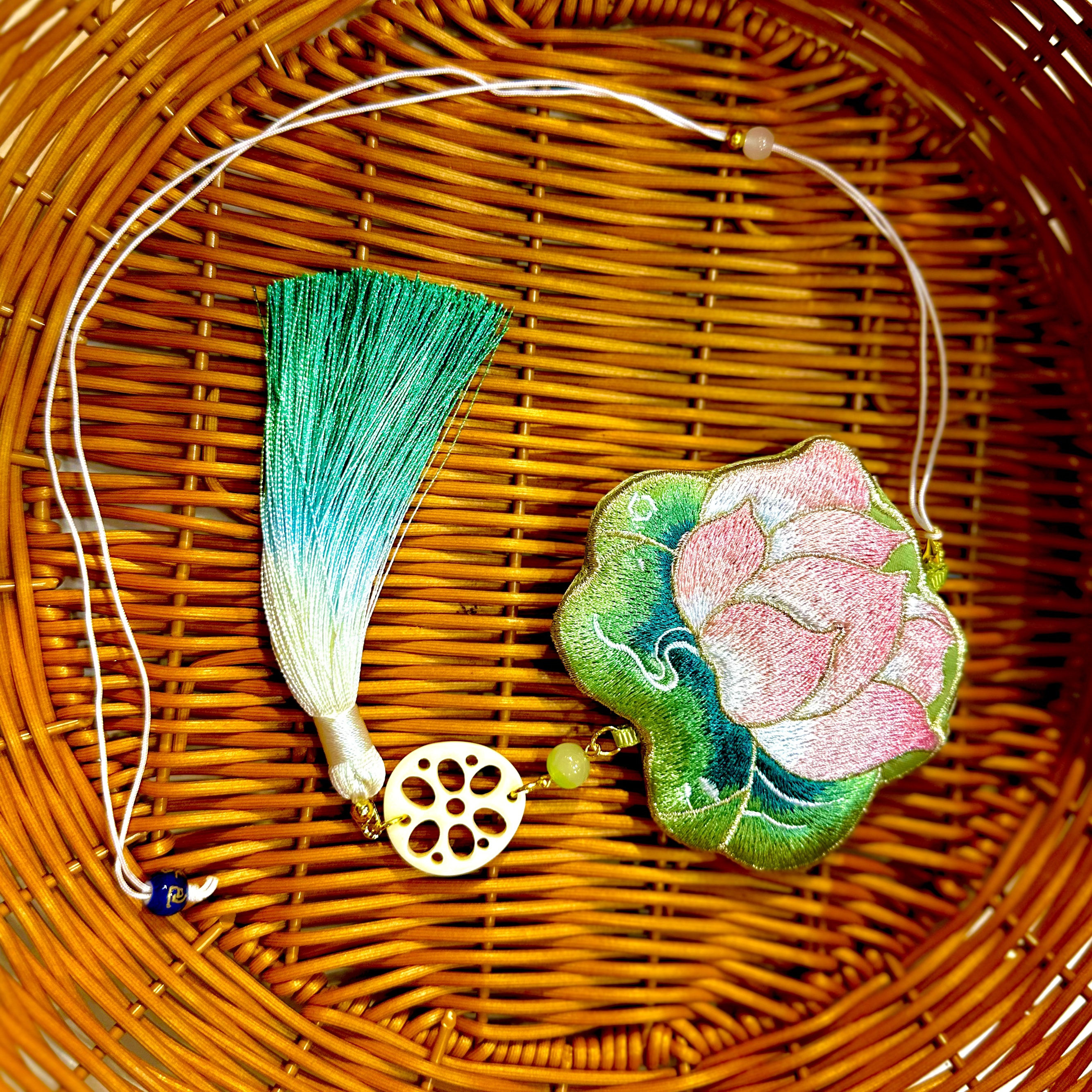 徐州香包汉服配饰和和美美香包 十八味中草药，手工，非遗
