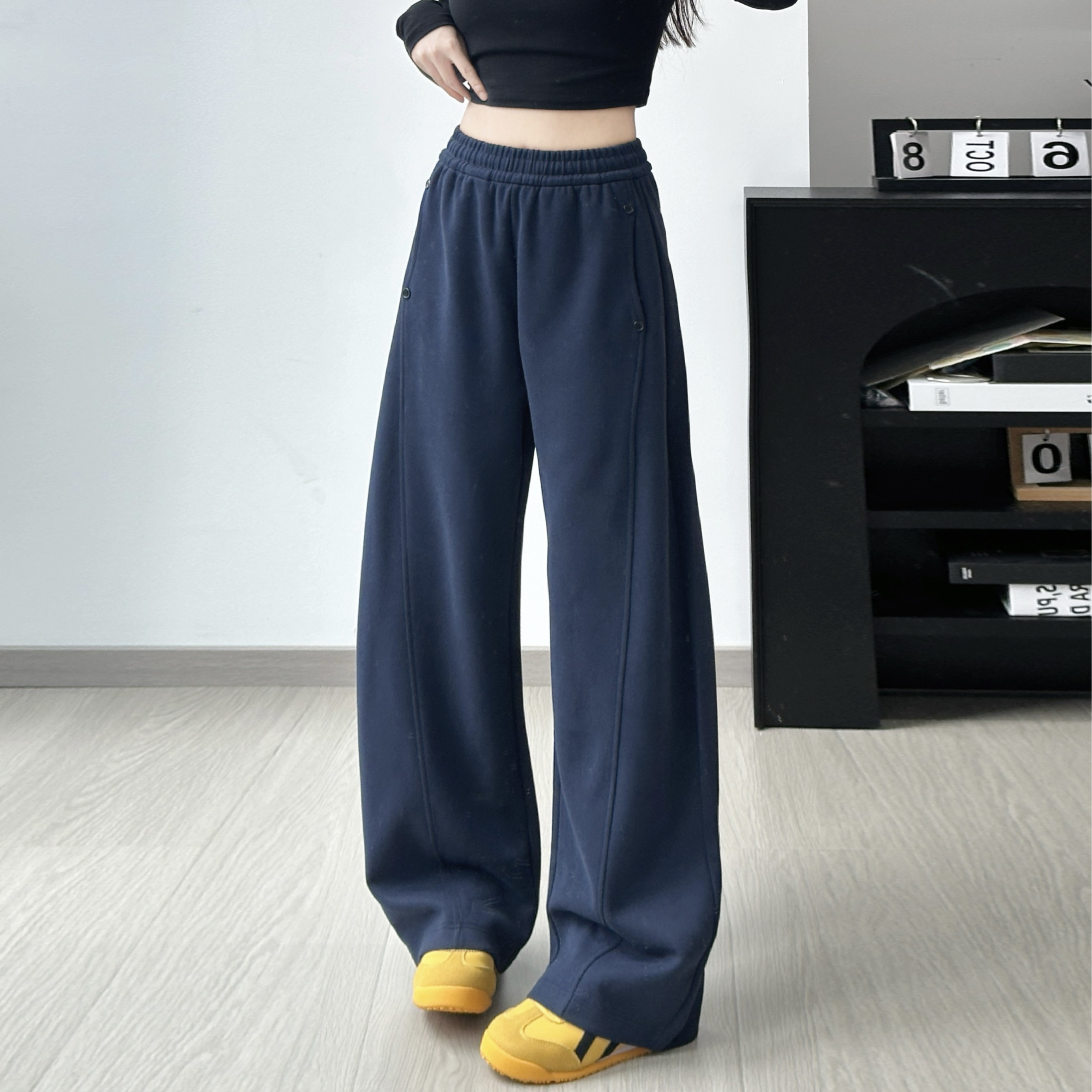 美式直筒香蕉裤女款2025年春秋季穿搭高腰宽松加绒运动休闲卫裤子