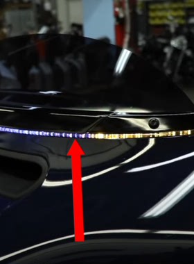 哈雷旗舰滑翔改装Ciro前风挡压条led行车灯 街道滑翔黑色转向灯