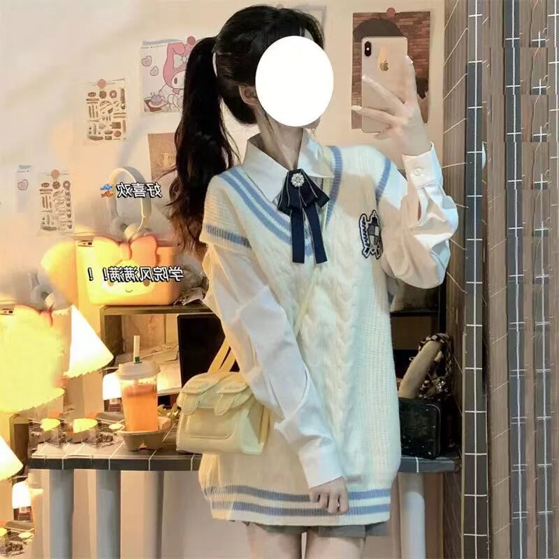 早秋新款日系复古学院风衬衫搭配宽松显瘦叠穿针织马甲背心两件套