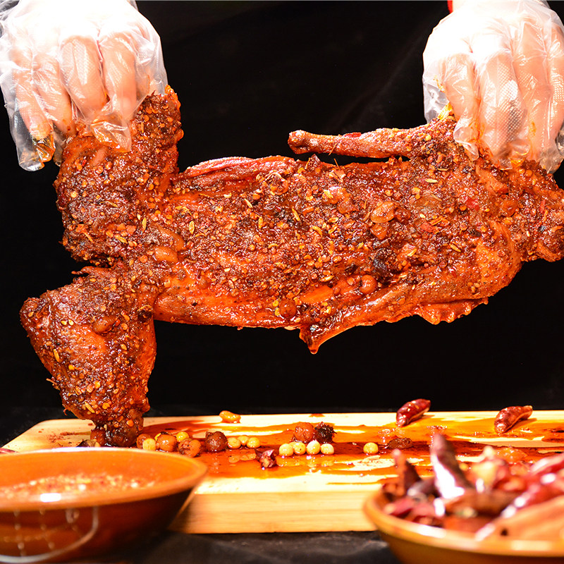 手撕兔790g四川成都特产香辣烤兔麻辣整只兔肉自贡熟食兔头兔腿,零食/坚果/特产,兔肉干/兔丁,淘宝优惠券,粉丝福利购,淘宝优惠卷