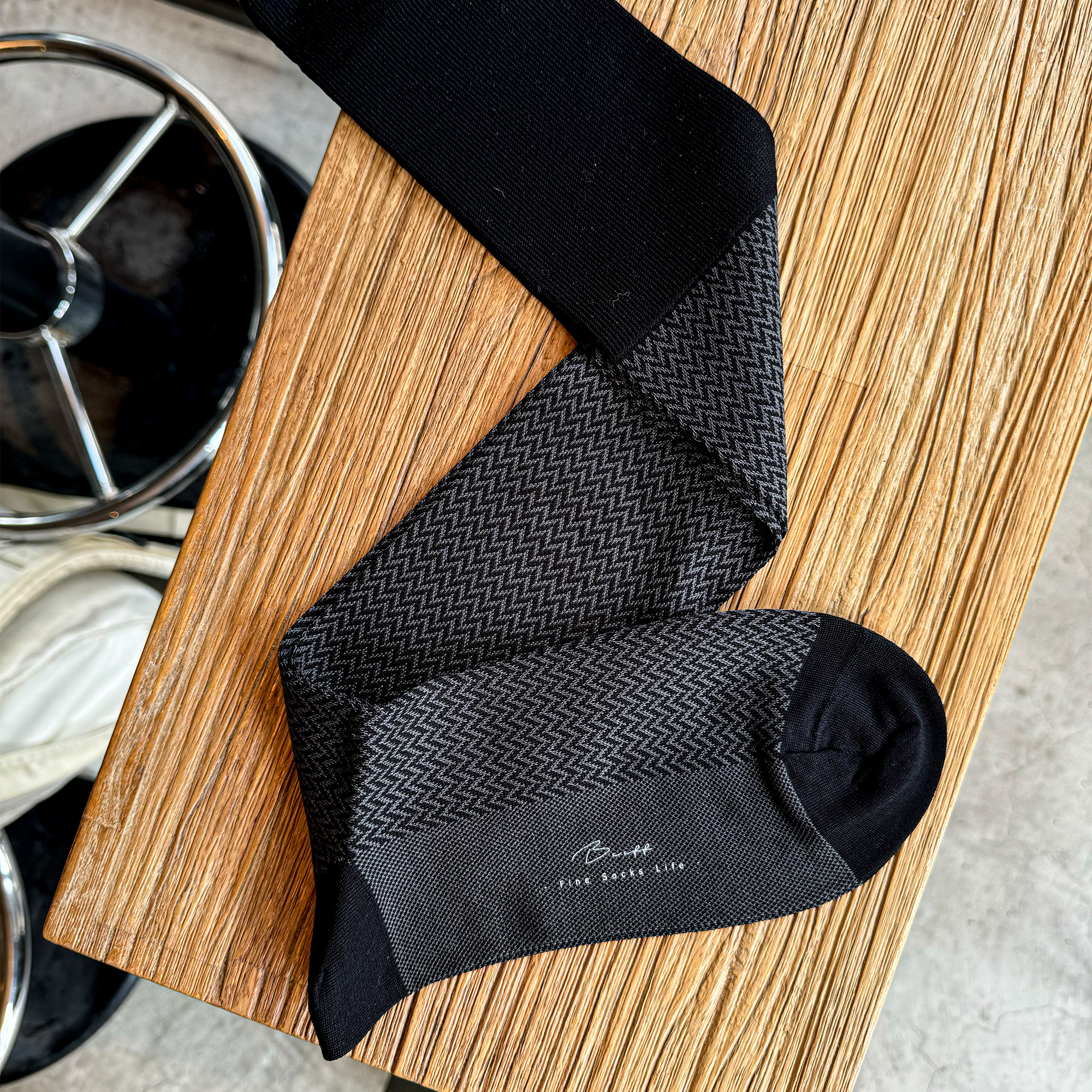 High人字纹绅士袜240针丝光棉