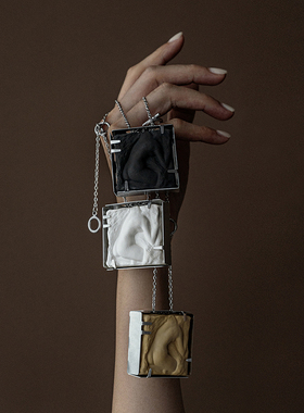 【新年礼物】idemak原创木质香艺术浮雕车载香薰吊饰固体香氛挂件