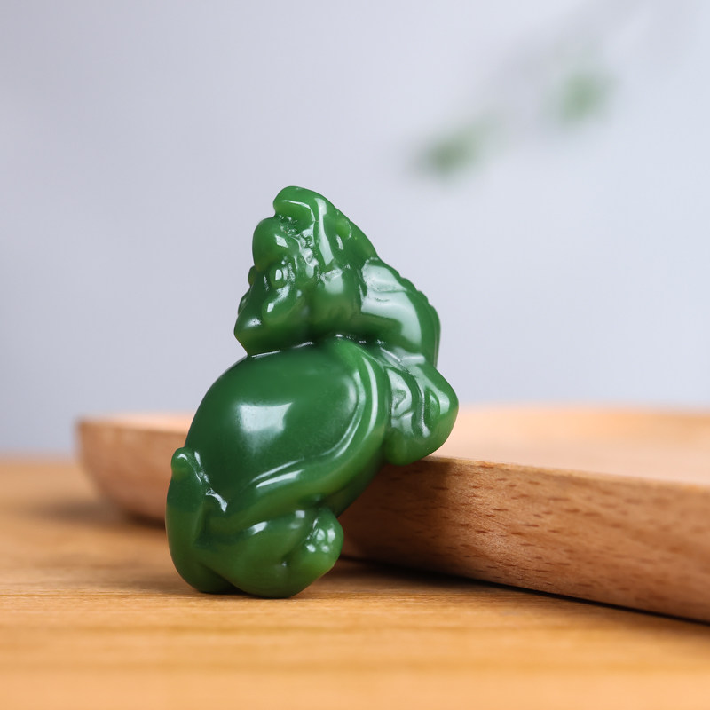 青山玉业新疆和田玉老坑碧玉男女款菠菜绿龙龟挂件天然玉石项链吊