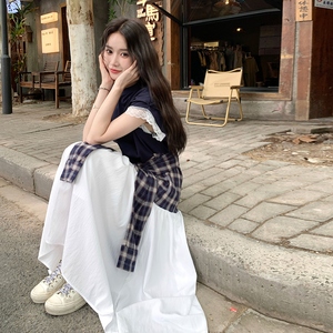 小众不撞款连衣裙女夏季2025新款设计感别致独特绝美格纹拼接长裙图片