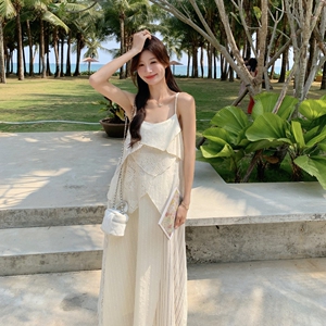 甜美度假风蕾丝拼接吊带连衣裙女夏2025新款超仙洋气显瘦爆款长裙图片