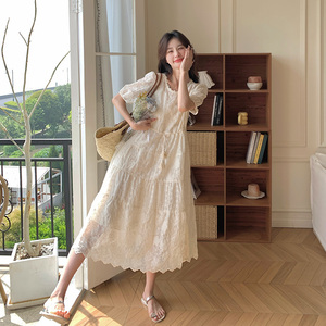 法式泡泡袖白色连衣裙女2025夏季新款设计感气质温柔风蕾丝仙女裙图片