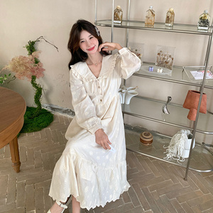【现货】复古翻领绣花连衣裙 157-8718-P145-K208图片