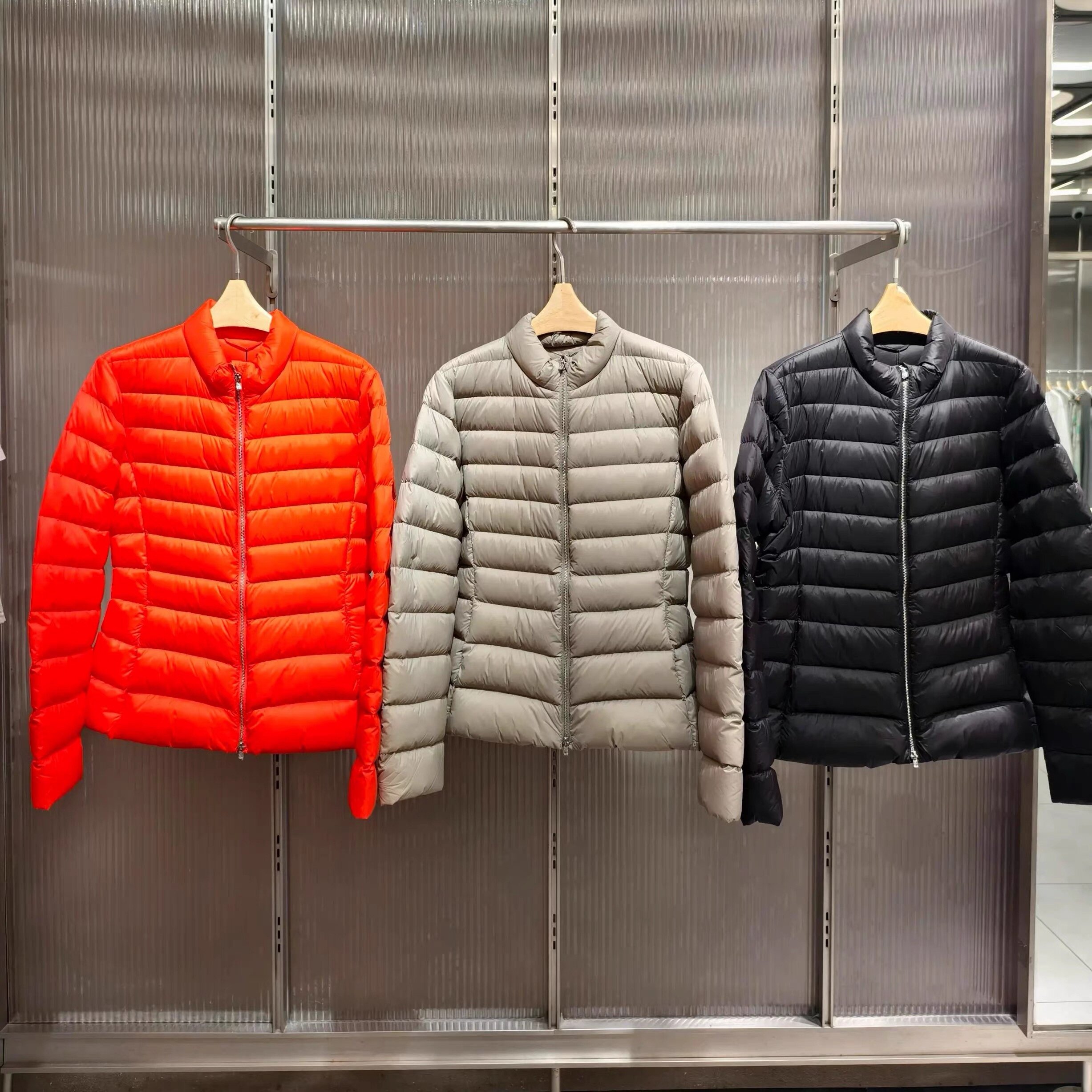 【商场同款】2026冬新品95%白鹅绒短款立领羽绒服女轻薄保暖外套