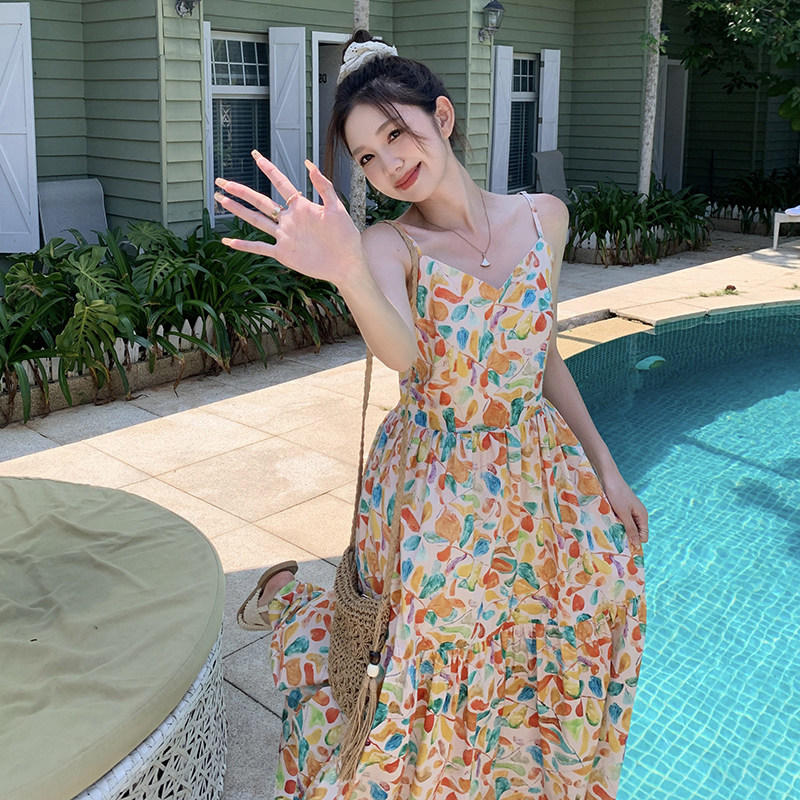 海边度假碎花吊带连衣裙女2025夏季新款法式温柔风别致绝美沙滩裙,女装连衣裙,丽人依阁