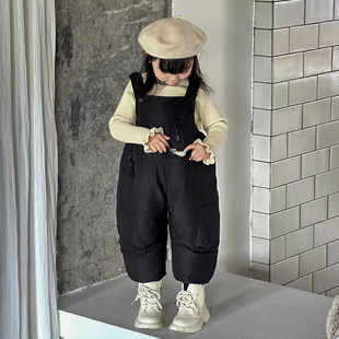 儿童羽绒裤2025新款女童冬季加厚保暖白鸭绒背带裤女宝宝连体裤潮