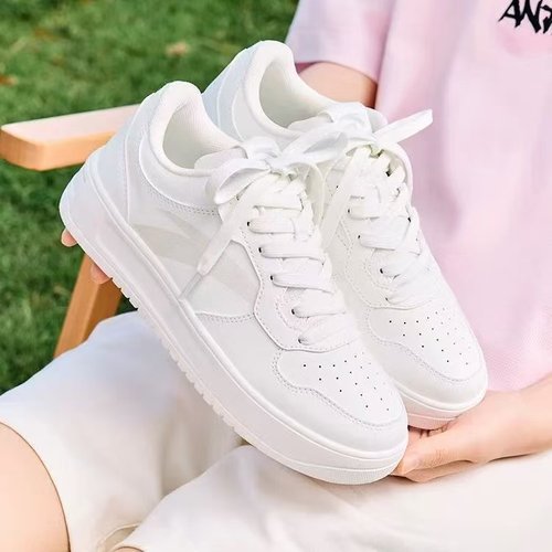 安踏轻松经典板鞋女子冬季厚底小白鞋白色休闲鞋子轻便学生运动鞋