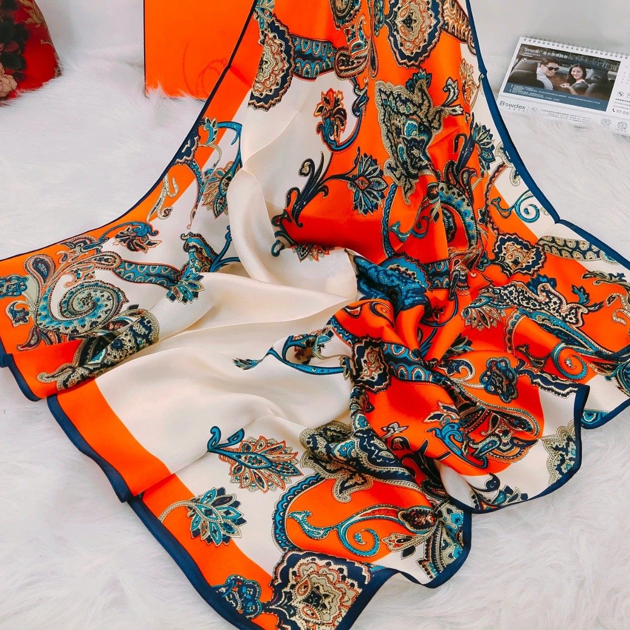 新款12姆米桑蚕丝90方巾机器卷边女士时尚领巾头巾披肩丝巾直播