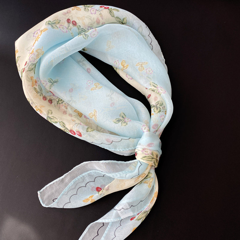 70真丝方巾女春秋薄款桑蚕丝丝巾浅蓝色百搭装饰围巾夏季防晒纱巾