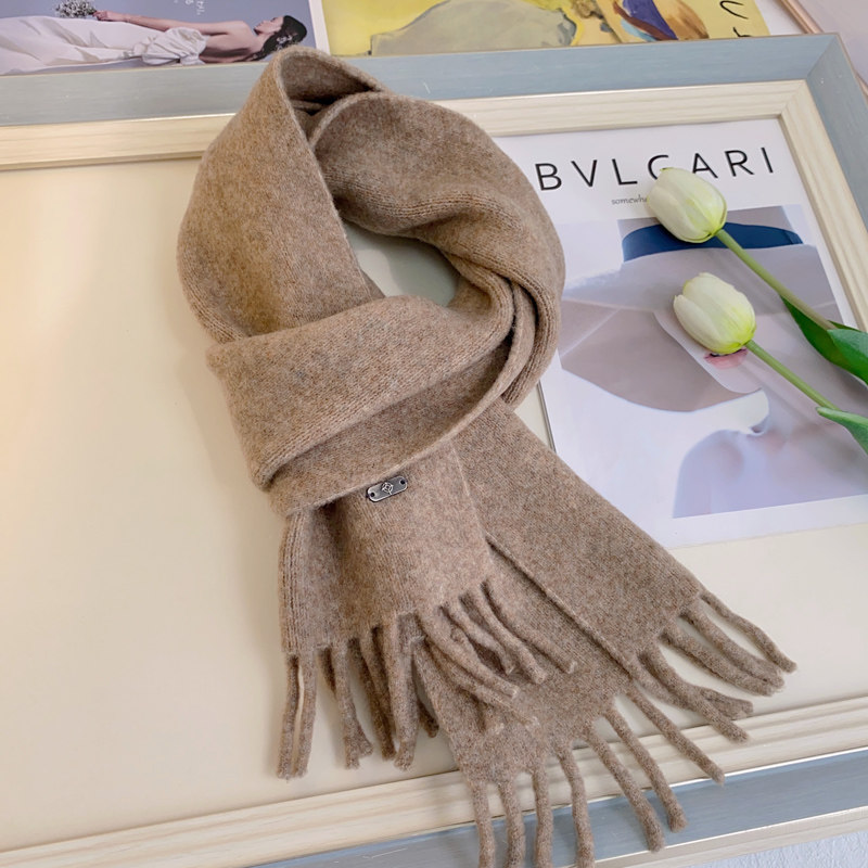 浅咖羊毛混纺小围巾女冬季短款窄版针织流苏毛线米白纯色保暖围脖