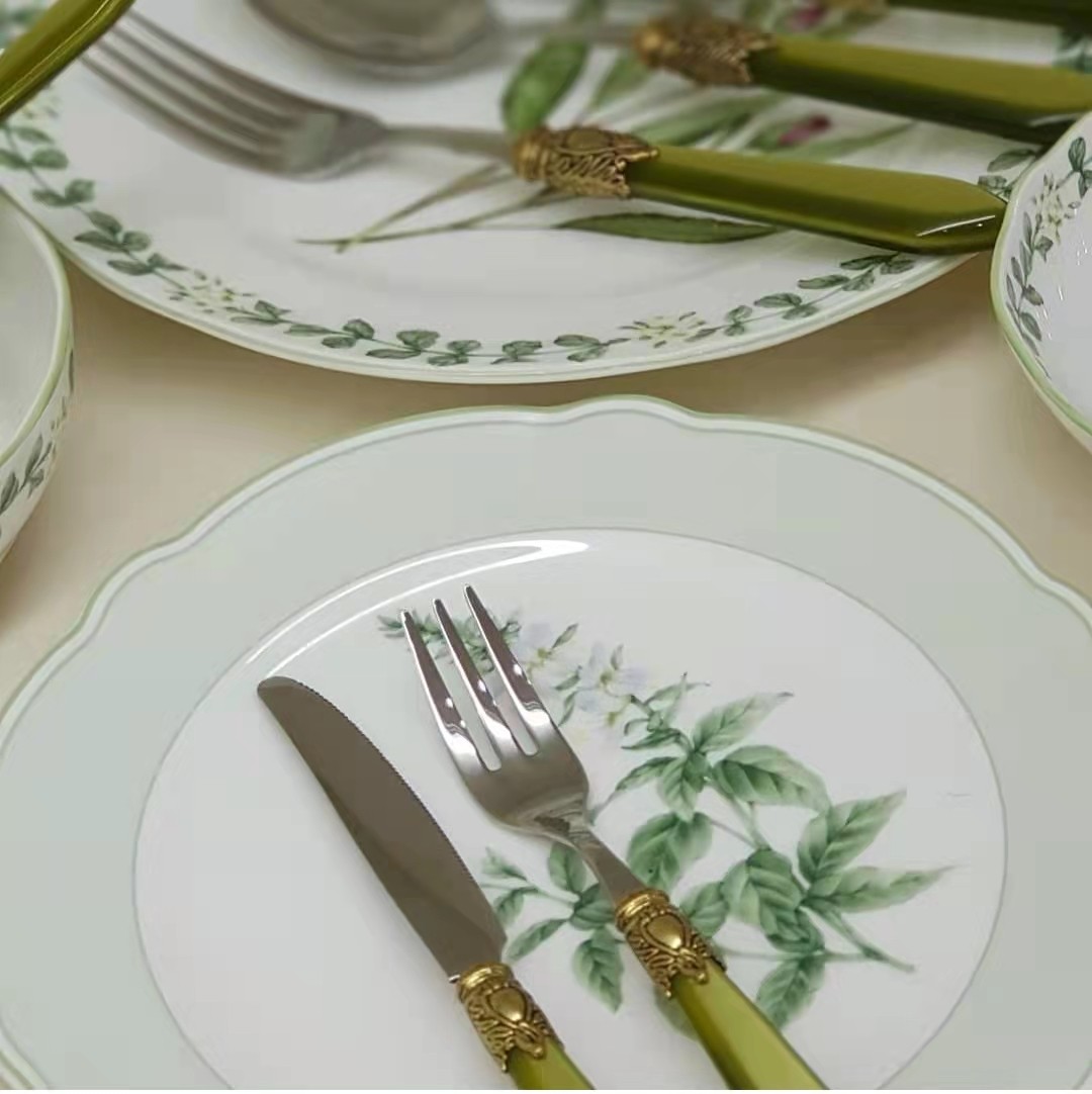 现货日本进口noritake则武香草骨瓷圆盘餐盘点心盘平盘沙拉盘骨盘