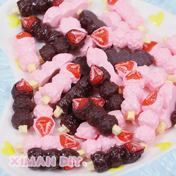 树脂配件定制食玩草莓穿奶油胶