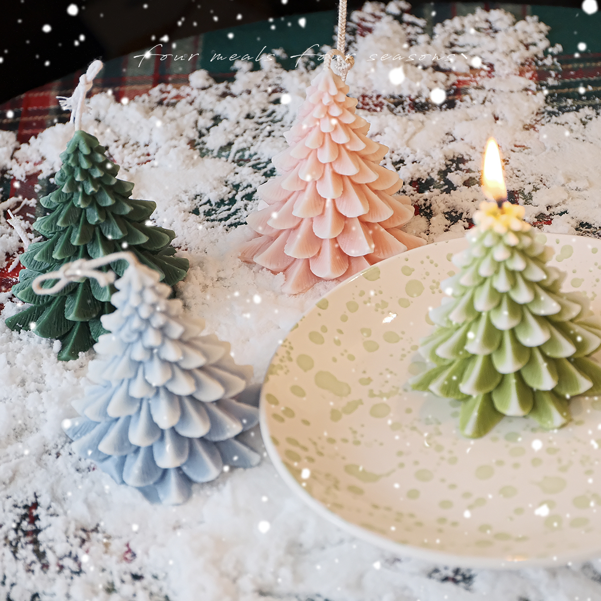 晨雾森林粉色蓝色绿色圣诞树蜡烛