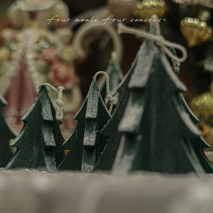 扮交换礼物盒fourmealsfourseasons 圣诞香薰蜡烛节日装 雪松树