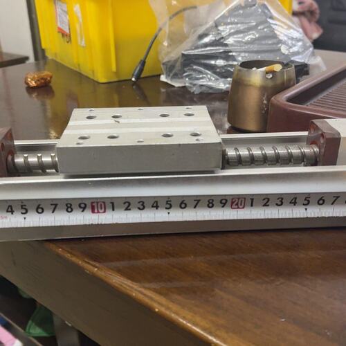 议价:100行程直线模组，总长300mm，有效行程100mm。丝杆