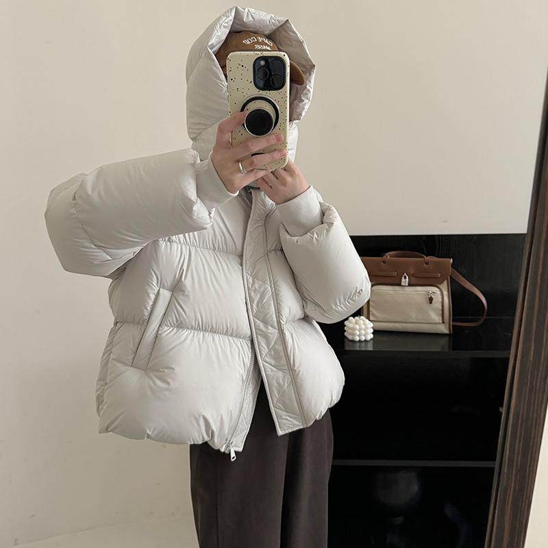 90%白鹅绒泡芙云朵羽绒服女