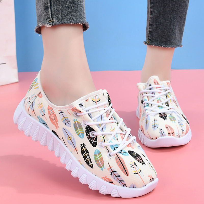 春夏季轻便透气休闲运动平底女鞋