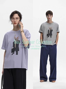Unvesno(UN)“班克斯”上班族德文猫咪印花蓬松洗软T恤